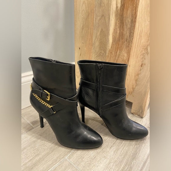 Ralph Lauren Women’s Black Leather Ankle Booties size 6.5 - Picture 1 of 10